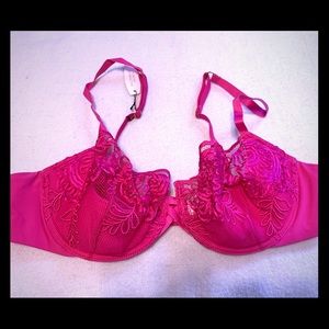 ❗️SALE❗️NEW Victoria's Secret Push-up Bra